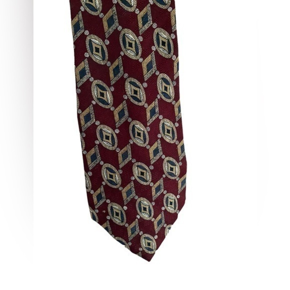 Perry Ellis men’s maroon silk necktie